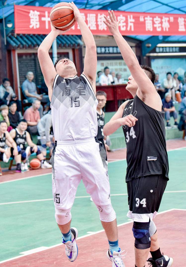 关于篮球青年锦标赛开启选拔赛，培养未来球星的信息