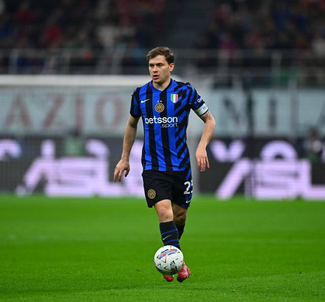 开云体育在线登录-米兰德比战平局，两队实力相当