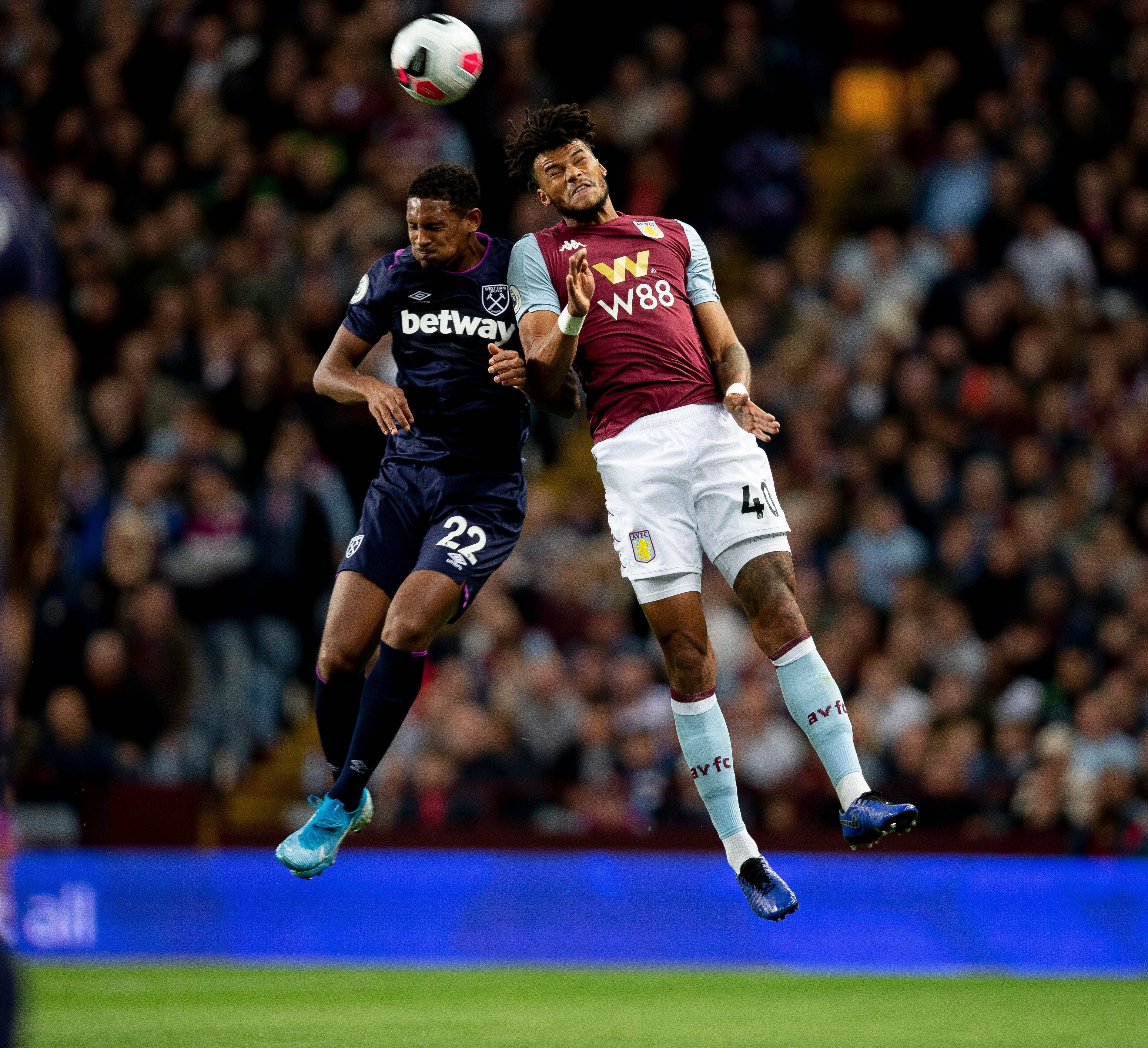 开云体育官网入口-切尔西大胜阿斯顿维拉，继续保持领先