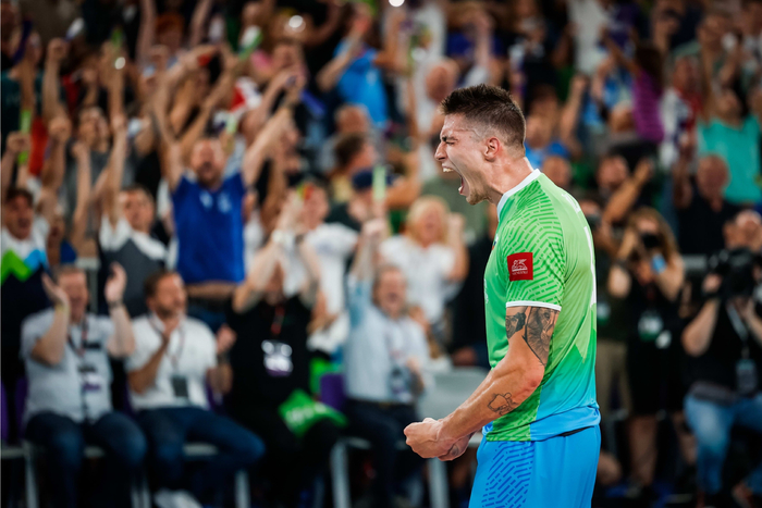 包含奥地利队力挫乌克兰，晋级下一轮的词条